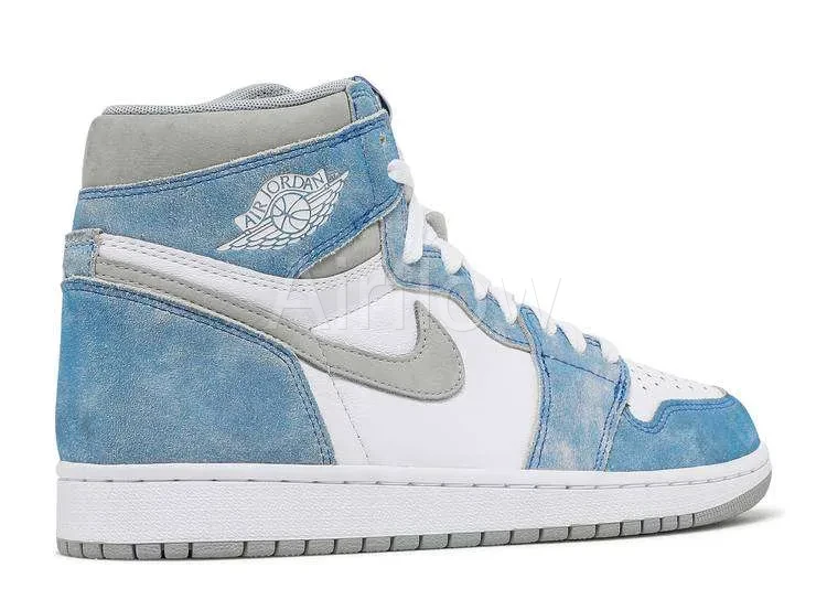 AIR JORDAN 1 HIGH 'HYPER ROYAL' 3