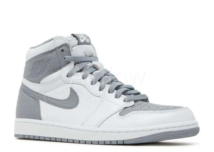 AIR JORDAN 1 HIGH 'STEALTH' 3