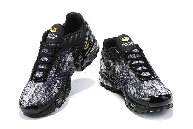 AIR MAX PLUS TN 3 'BLACK GRAPHIC' 4