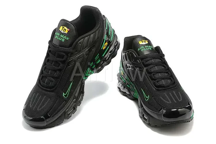 AIR MAX PLUS TN 3 'BLACK GREEN' — vista 2