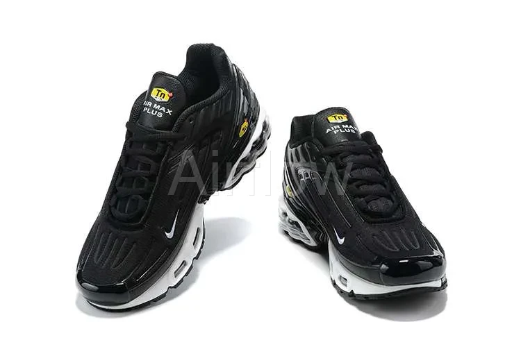 AIR MAX PLUS TN 3 'BLACK WHITE' — vista 2