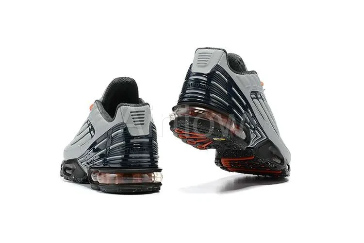 AIR MAX PLUS TN 3 'COOL GREY' — vista 2