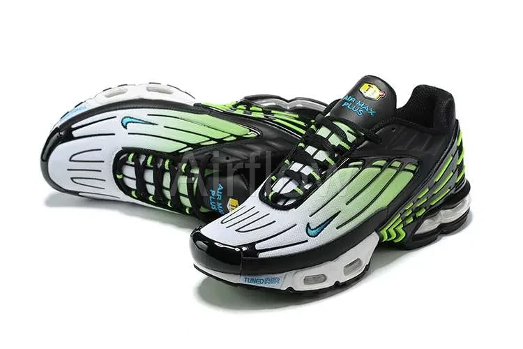 AIR MAX PLUS TN 3 'GHOST GREEN' 4