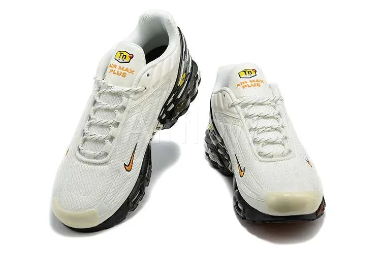 AIR MAX PLUS TN 3 'GREY GOLD BLACK' — vista 2