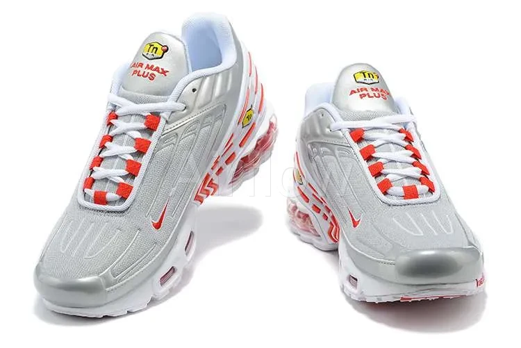 AIR MAX PLUS TN 3 'GREY RED' — vista 2
