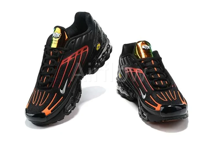 AIR MAX PLUS TN 3 'LAVA' — vista 2