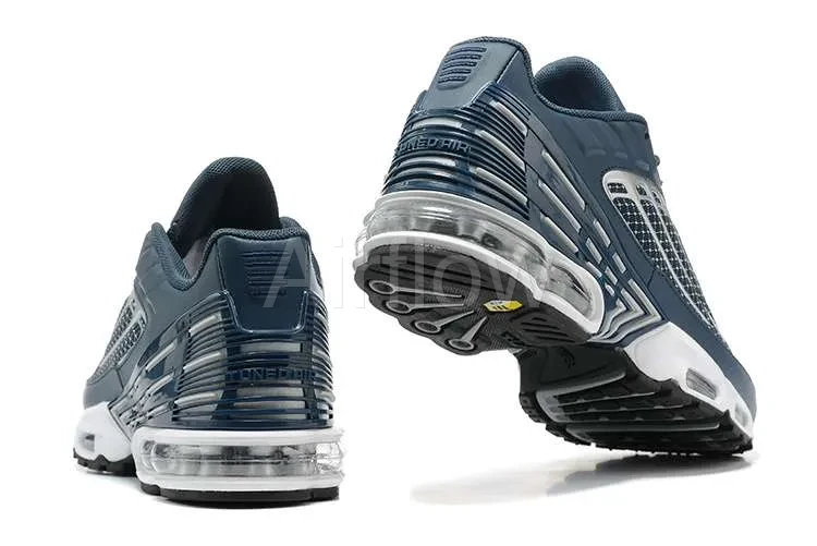 AIR MAX PLUS TN 3 'OBSIDIAN METALLIC SILVER' 3