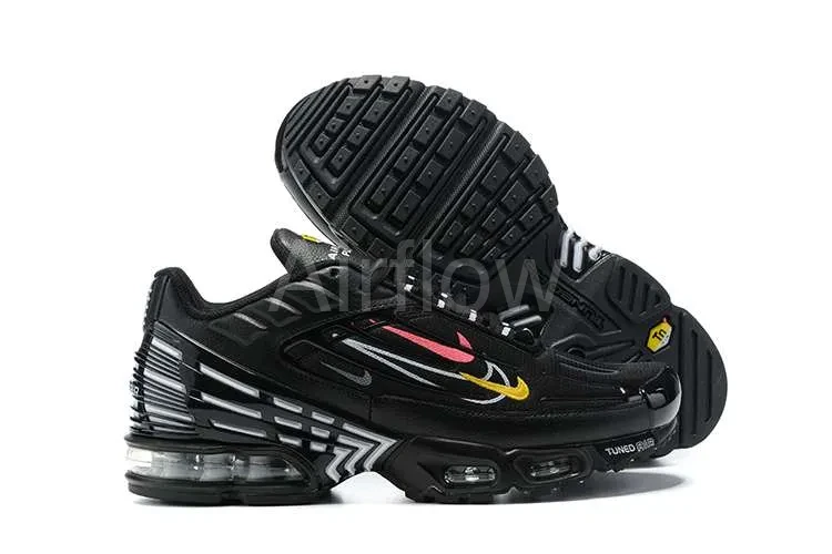 AIR MAX PLUS TN 3 'QUADRUPLE SWOOSH BLACK' — vista 2