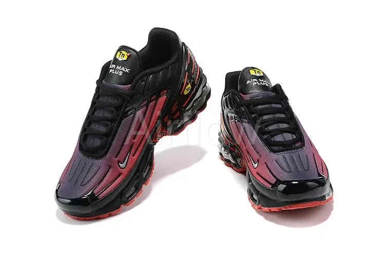 AIR MAX PLUS TN 3 'RADIANT RED' — vista 2