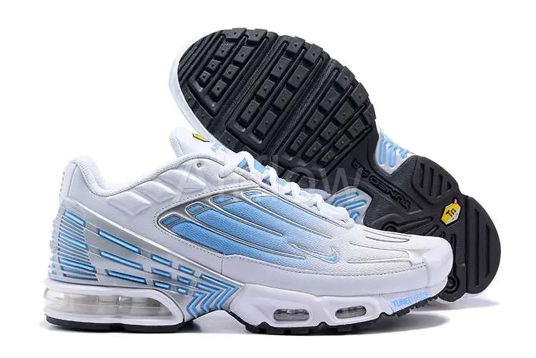 AIR MAX PLUS TN 3 'SKY BLUE GRADIENT' — vista 2