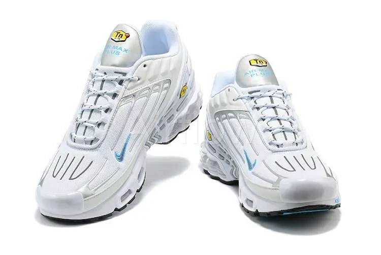 AIR MAX PLUS TN 3 'WHITE SKY BLUE' — vista 2