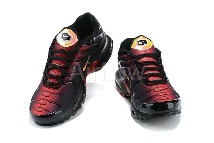 AIR MAX PLUS TN 'BLACK GRADIENT RED' 3