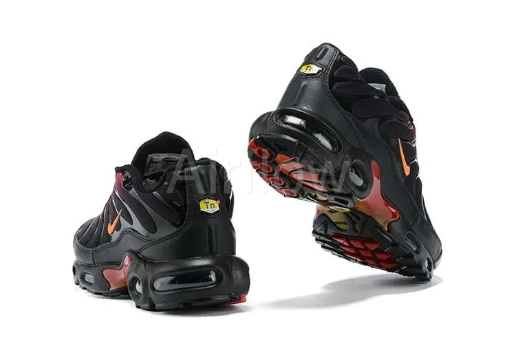 AIR MAX PLUS TN 'BLACK GRADIENT RED' 4