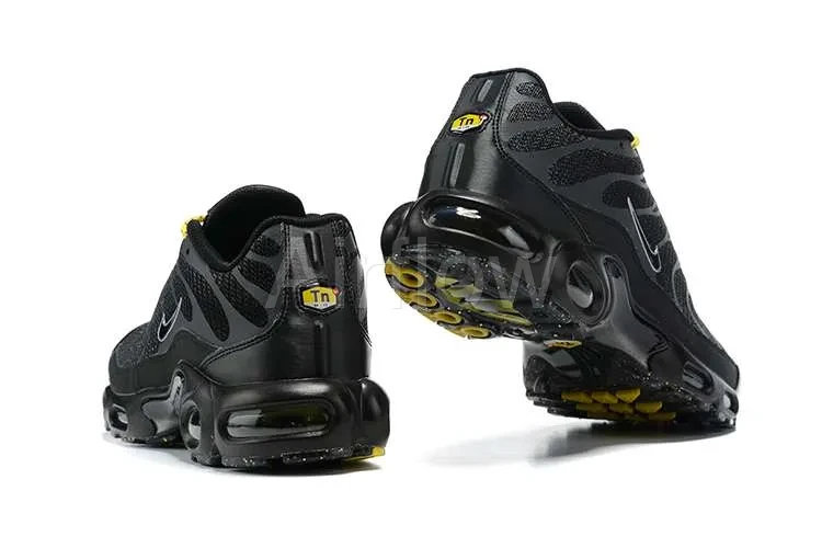 AIR MAX PLUS TN 'BLACK OPTI YELLOW' 3