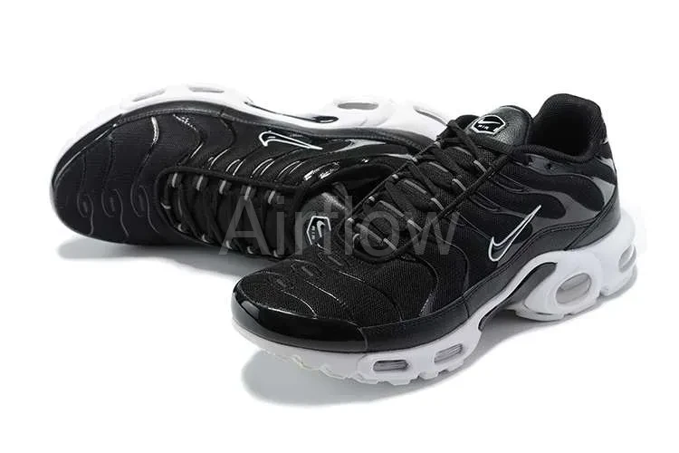 AIR MAX PLUS TN 'BLACK WHITE' 4