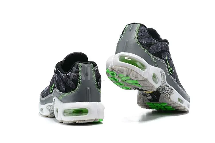 AIR MAX PLUS TN 'CRATER' 3