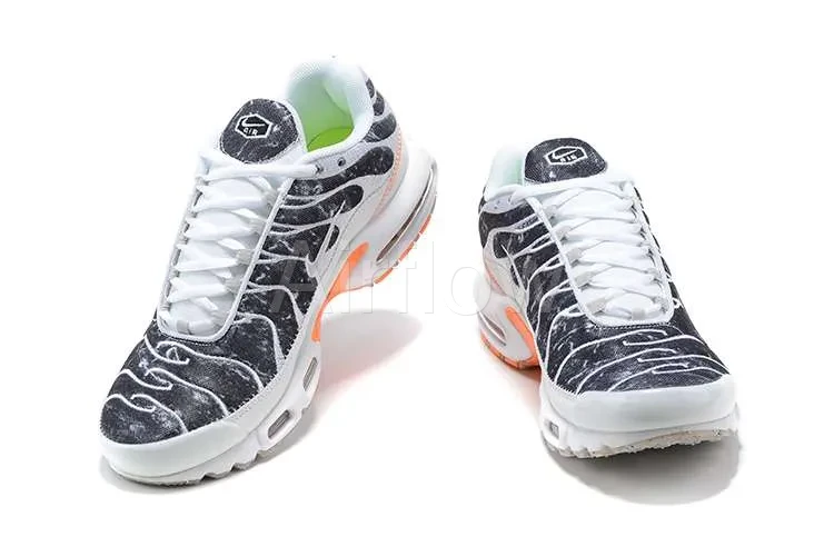 AIR MAX PLUS TN 'CRATER' 4