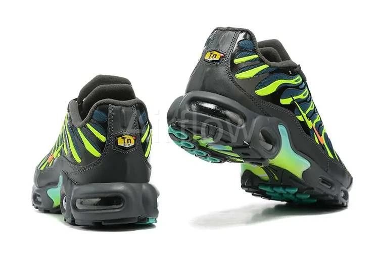 AIR MAX PLUS TN 'DOUBLE SWOOSH' 3