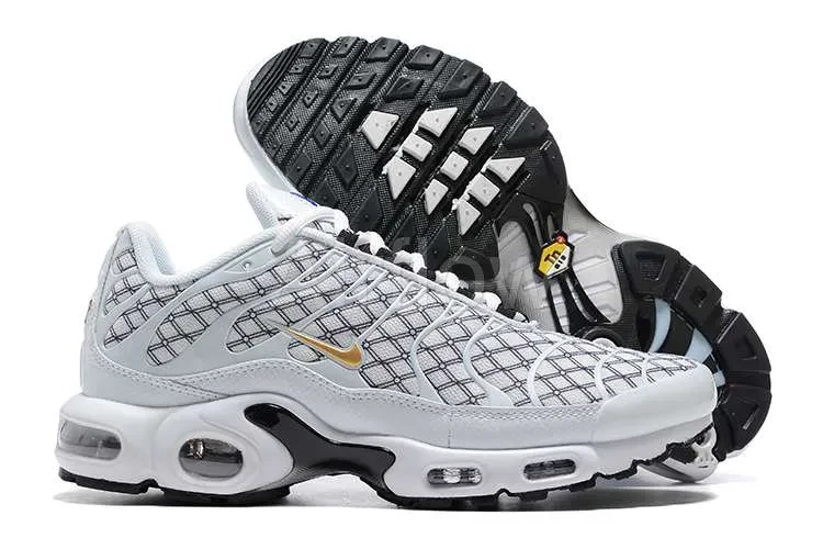 AIR MAX PLUS TN 'FRANCE' 3