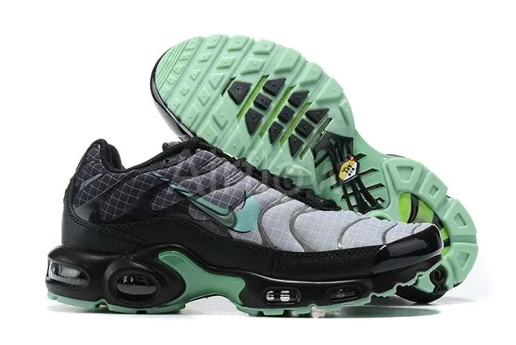 AIR MAX PLUS TN 'GREEN GLOW' — vista 2