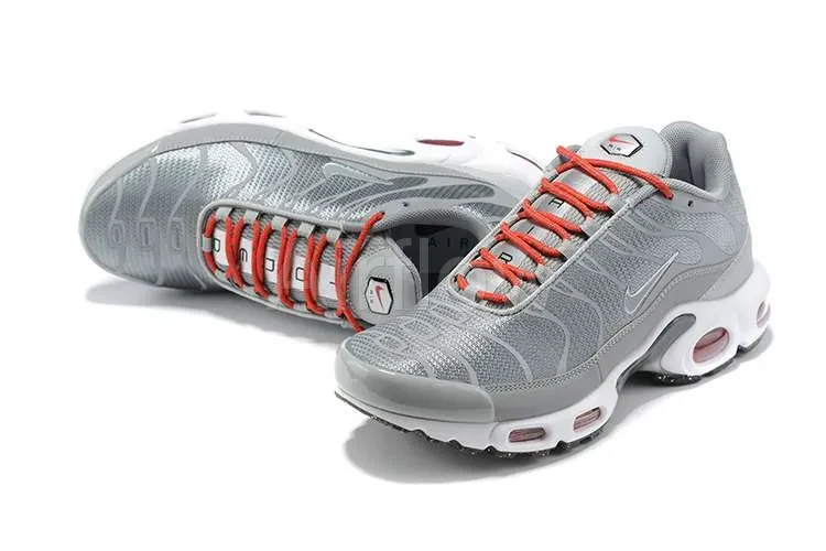 AIR MAX PLUS TN 'GREY RED' 3