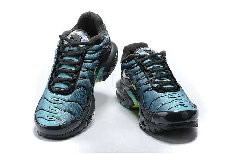AIR MAX PLUS TN 'IRIDESCENT' 4