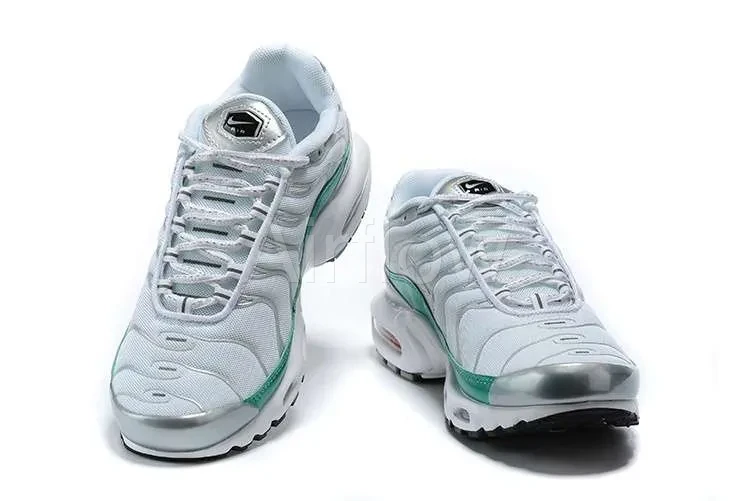 AIR MAX PLUS TN 'METALLIC GREEN' 4
