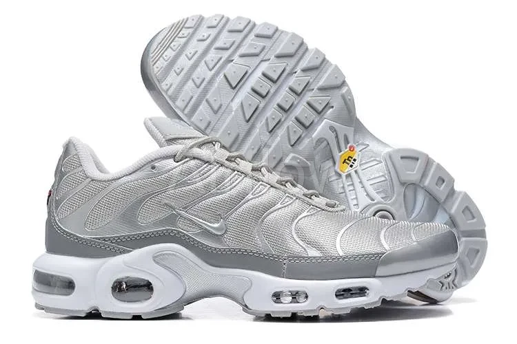 AIR MAX PLUS TN 'METALLIC SILVER WHITE' 3