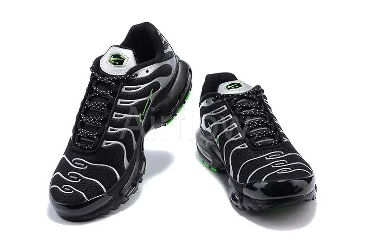 AIR MAX PLUS TN 'METALLIC STRIKE' — vista 2