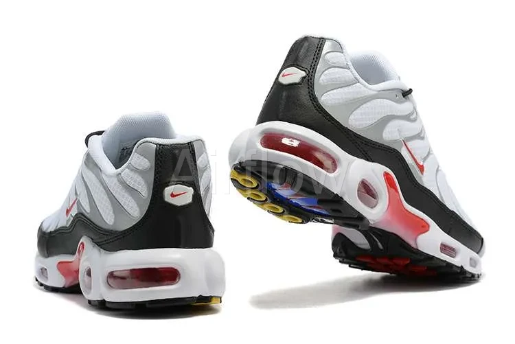 AIR MAX PLUS TN 'PHOTON DUST VARSITY RED' 3