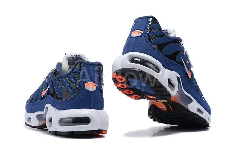 AIR MAX PLUS TN 'RUNNING CLUB' 3