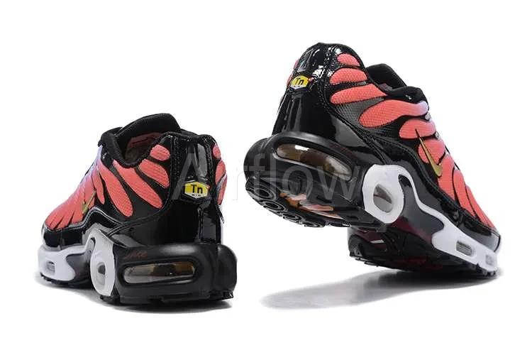 AIR MAX PLUS TN 'SISTERHOOD' 4