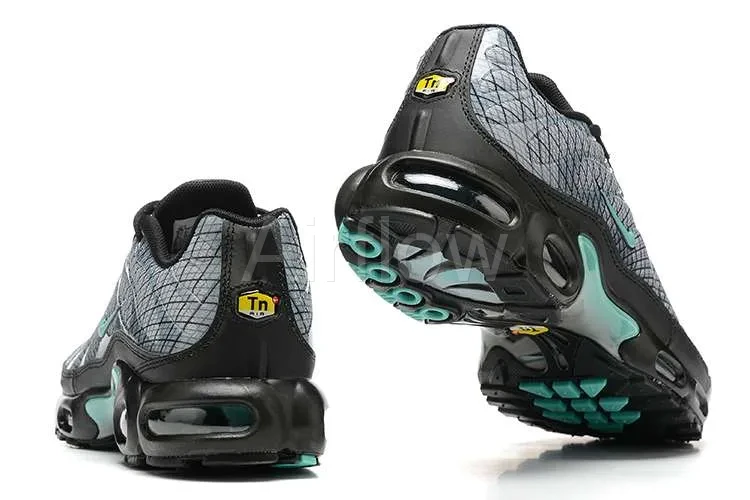 AIR MAX PLUS TN 'SPIROGRAPH' 4