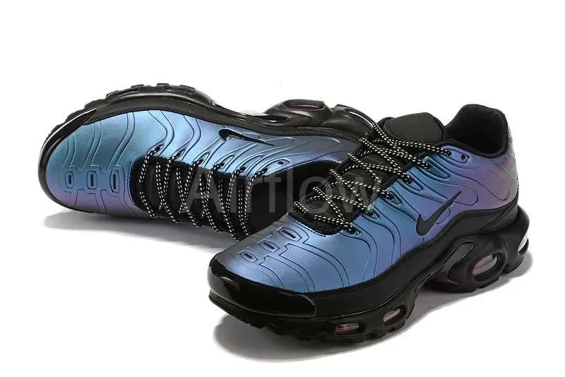 AIR MAX PLUS TN 'THROWBACK FUTURE' 3