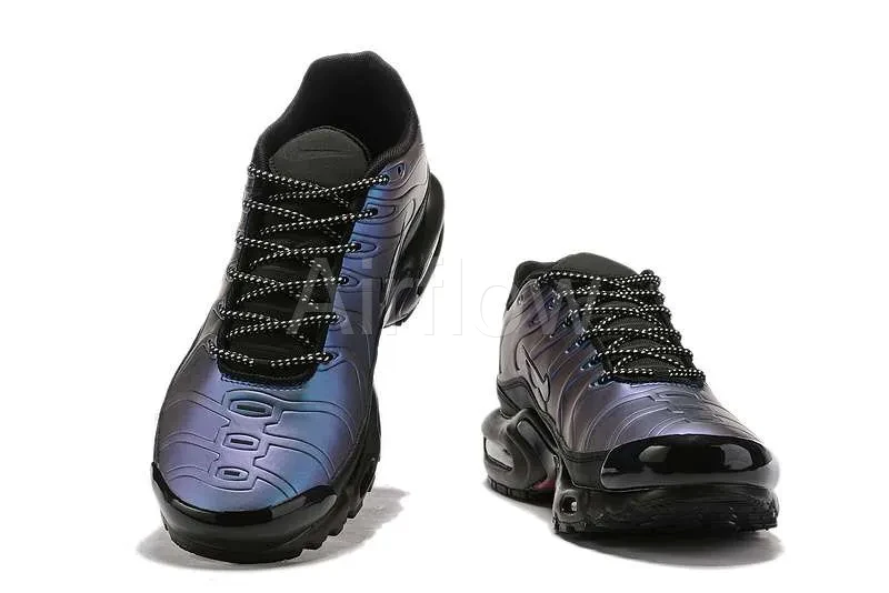 AIR MAX PLUS TN 'THROWBACK FUTURE' 4