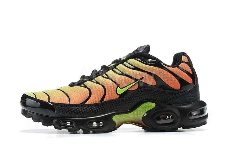 AIR MAX PLUS TN 'VOLT SOLAR RED'