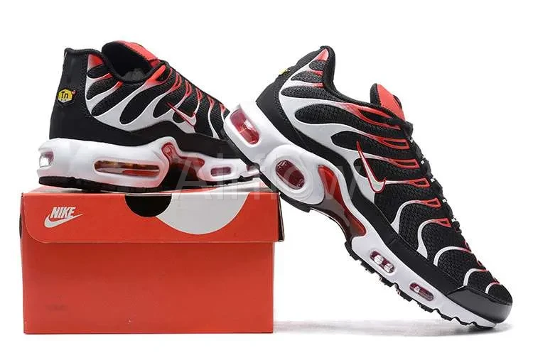 AIR MAX PLUS TN 'WHITE UNIVERSITY RED' 4