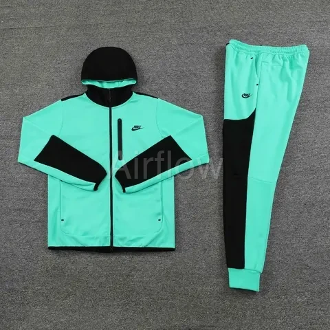 Conjunto Nike Sportswear Tech Fleece Verde