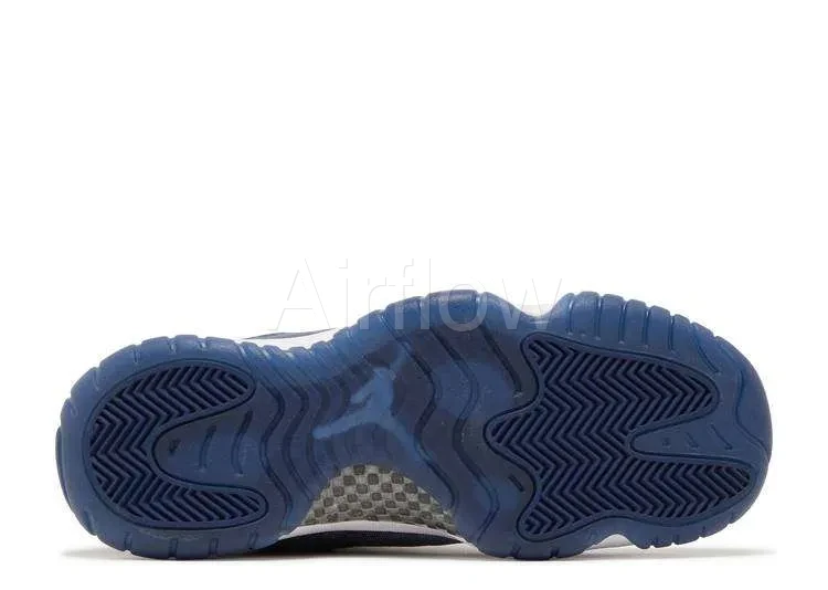 JORDAN RETRO 11 'MIDNIGHT NAVY VELVET' 4
