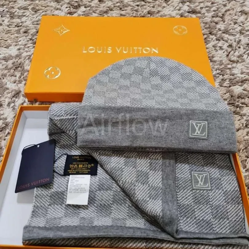 Louis Vuitton Beanie + Scarf LV122