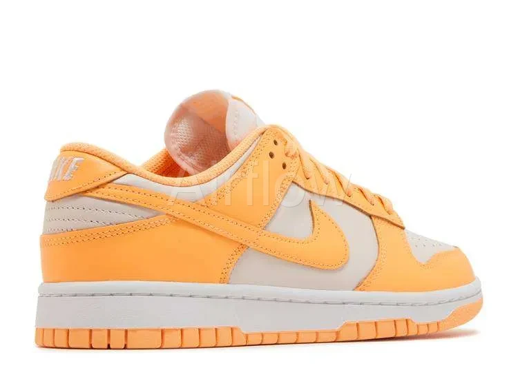 SB DUNK LOW 'PEACH CREAM' 3