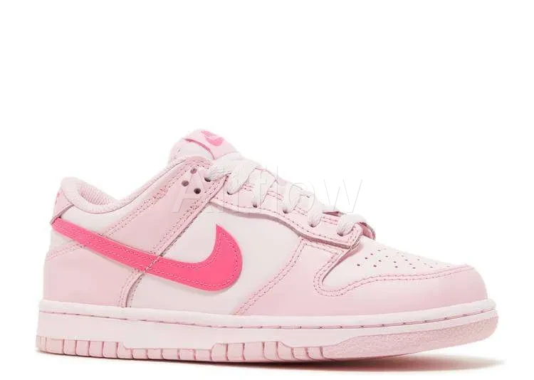 SB DUNK LOW 'TRIPLE PINK' — vista 2