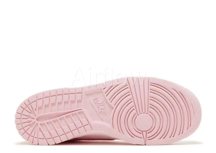 SB DUNK LOW 'TRIPLE PINK' 4