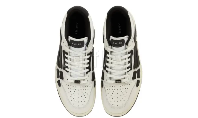 Skel white black low 3