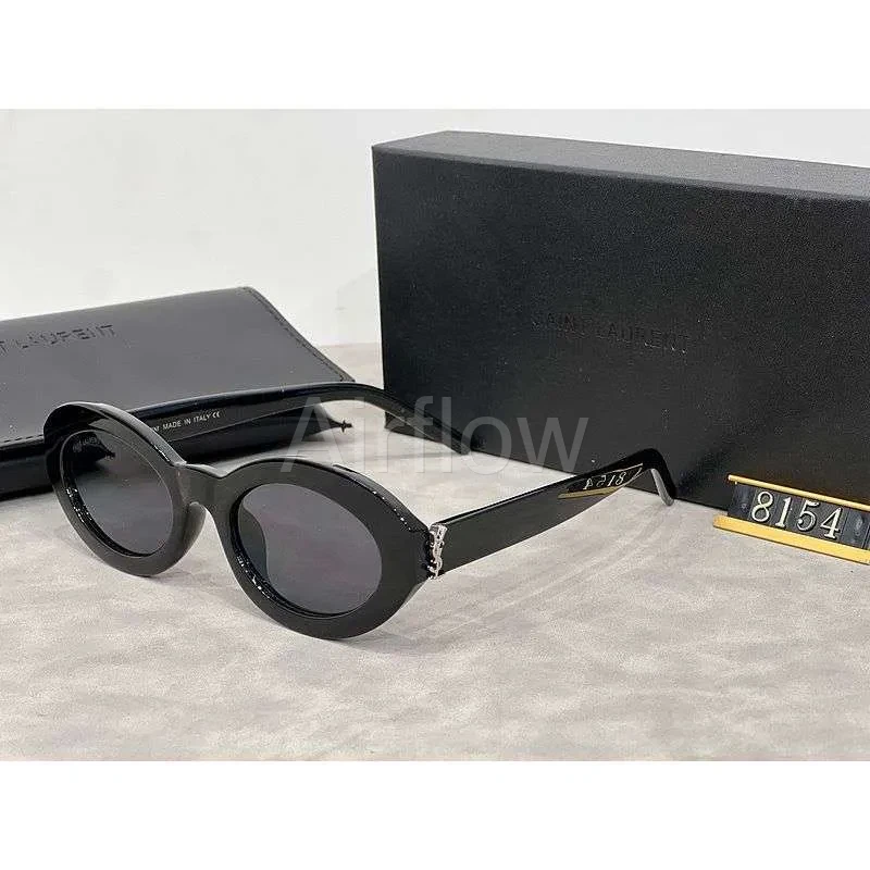 Sunglasses Yves Saint Laurent YSL024
