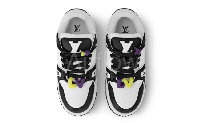 Trainer Black 3