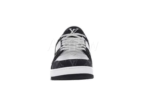 Trainer white black 3