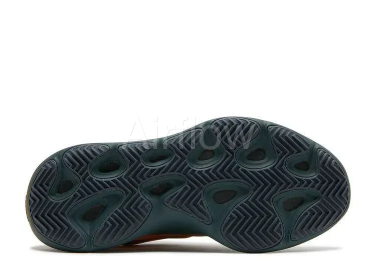 YEEZY 700 V3 'COPPER FADE' 4