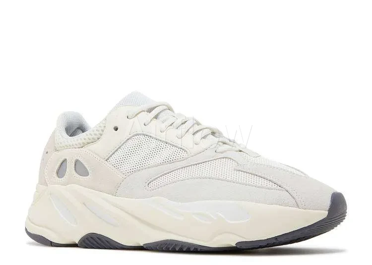 YEEZY BOOST 700 'ANALOG' — vista 2