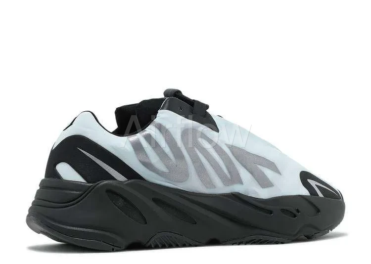 YEEZY BOOST 700 MNVN 'BLUE TINT' 3